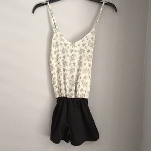 Sale! 💥Romper With Open Criss Cross Strap Back.